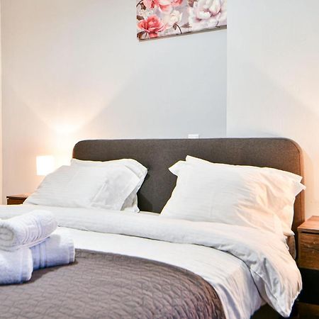 Serene N Modern Renovated Flat Atena Exterior foto